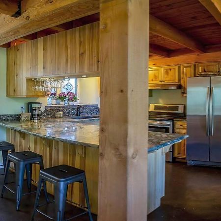 Villa European Style Straw Bale Retreat Ashland Esterno foto