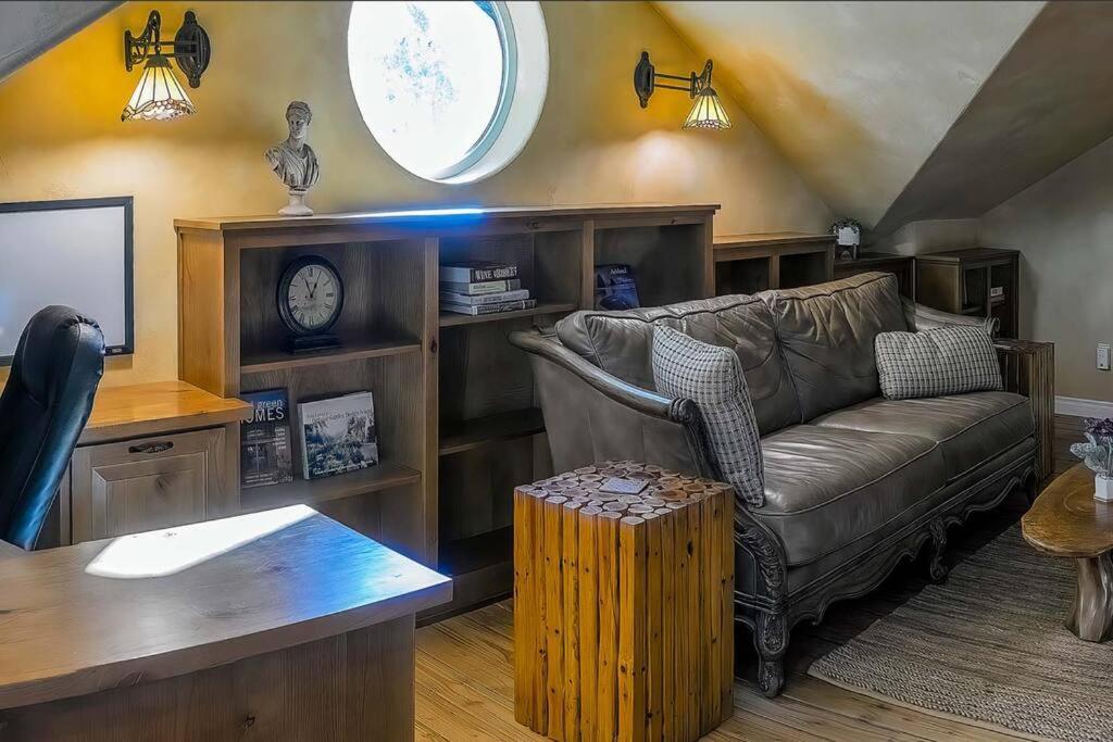 Villa European Style Straw Bale Retreat Ashland Esterno foto
