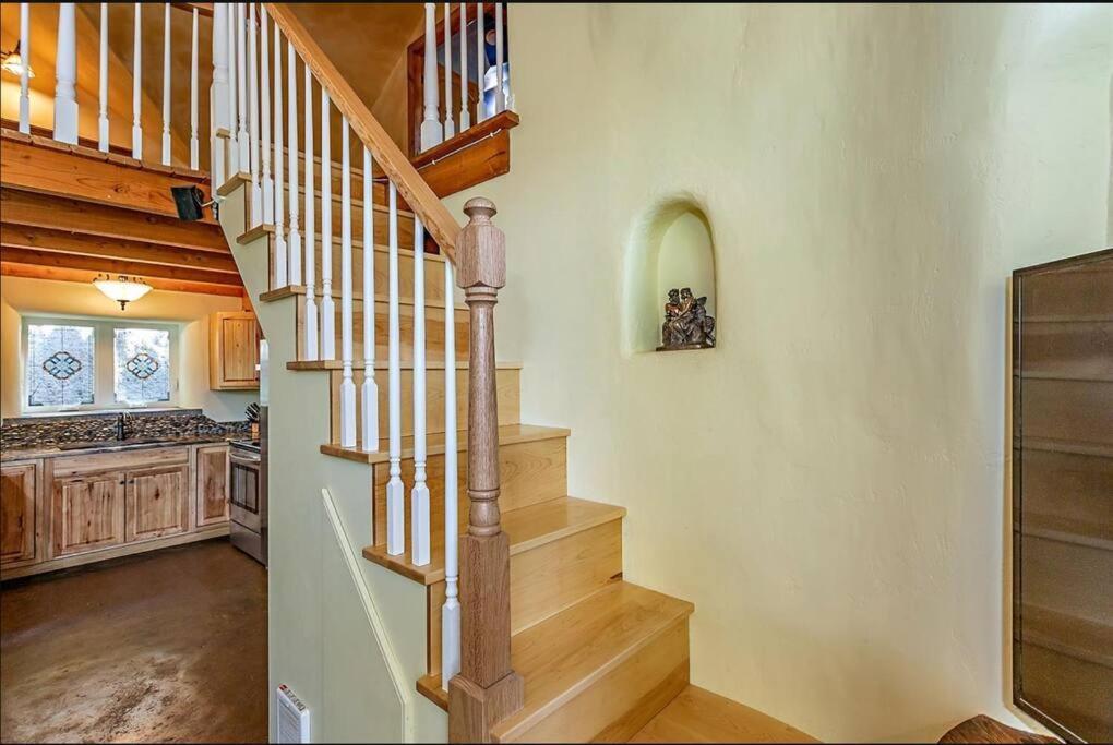 Villa European Style Straw Bale Retreat Ashland Esterno foto
