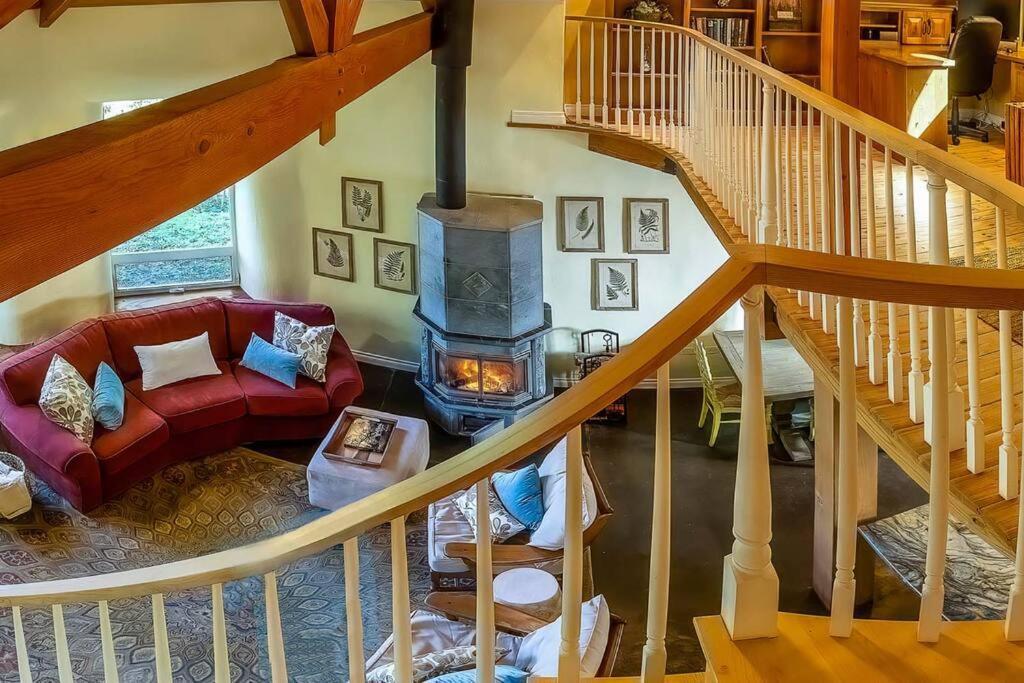 Villa European Style Straw Bale Retreat Ashland Esterno foto